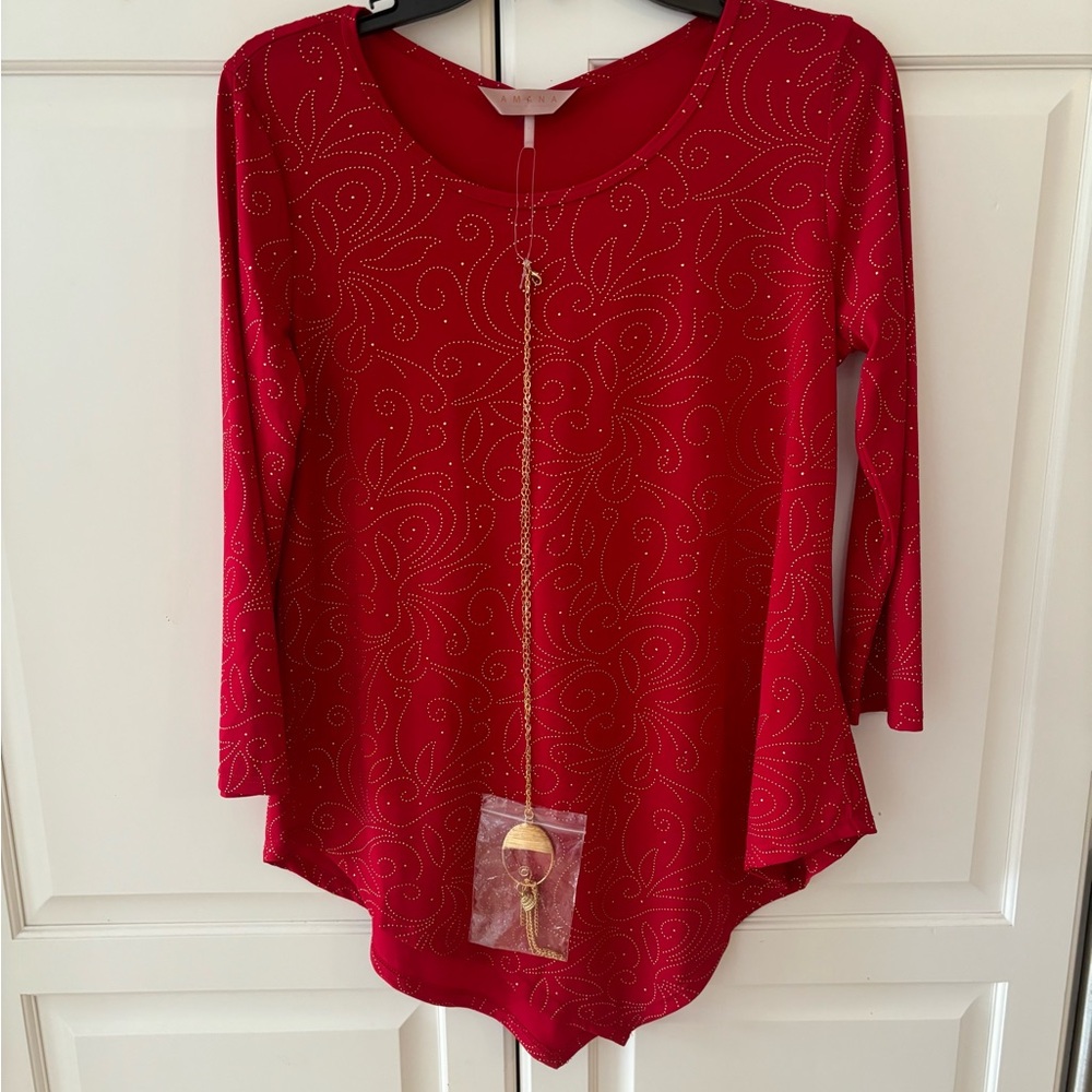 Amanda red gold embellished tunic top with‎ necklace.  Size small
